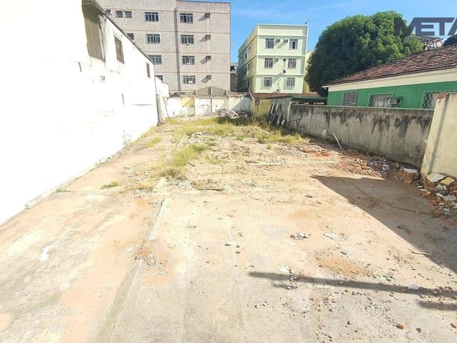 Terreno com 480m², para alugar, no bairro Vila Valqueire em Rio de Janeiro
