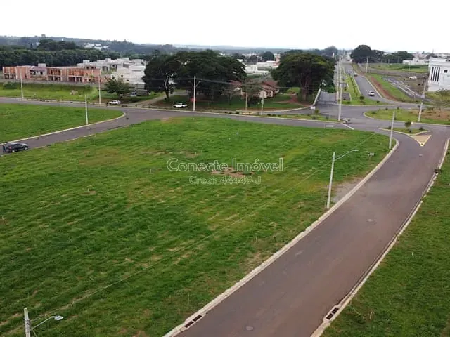 Terreno com 362m², à venda, no bairro Residencial Florabella em Holambra