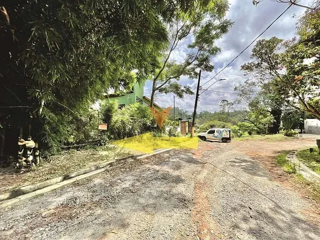 Terreno com 907m², à venda, no bairro Vila Santo Antônio em Cotia