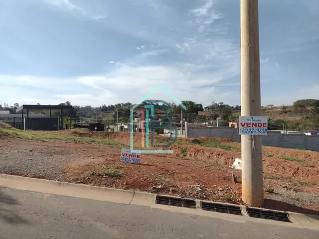 Terreno com 288m², à venda, no bairro Centro em Arujá