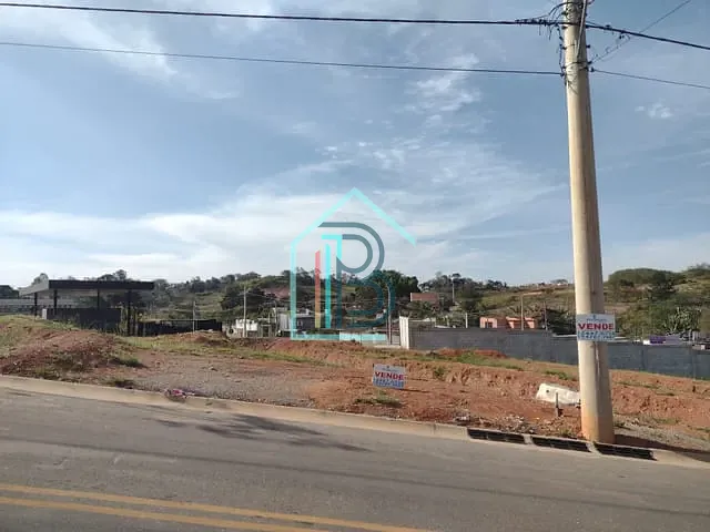 Terreno com 288m², à venda, no bairro Centro em Arujá