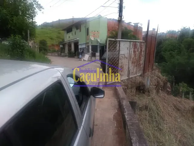 Terreno com 345m², à venda, no bairro Centro em Barra do Piraí