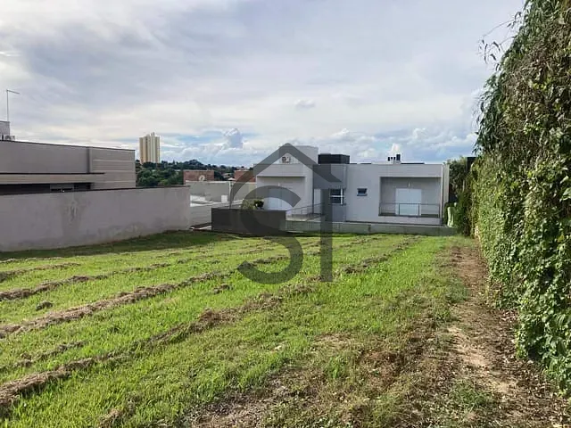 Terreno com 451m², à venda, no bairro Loteamento Residencial Jardim Villagio em Americana