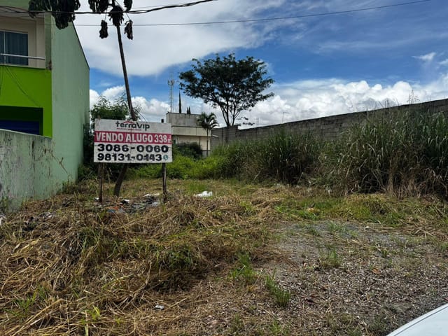 Terreno com 338m², à venda, no bairro Residencial Cléa Borges em Goiânia