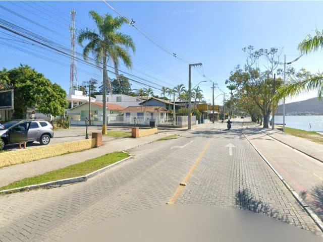 Terreno com 300m², para alugar, no bairro Lagoa da Conceição em Florianópolis