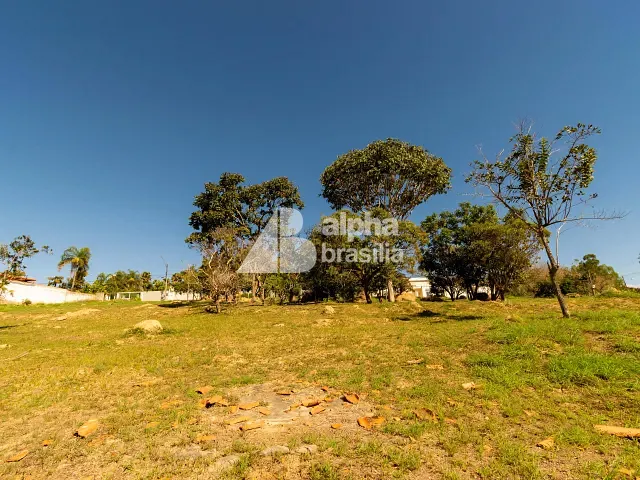 Terreno com 1010m², à venda, no bairro Setor Habitacional Jardim Botânico em Brasília
