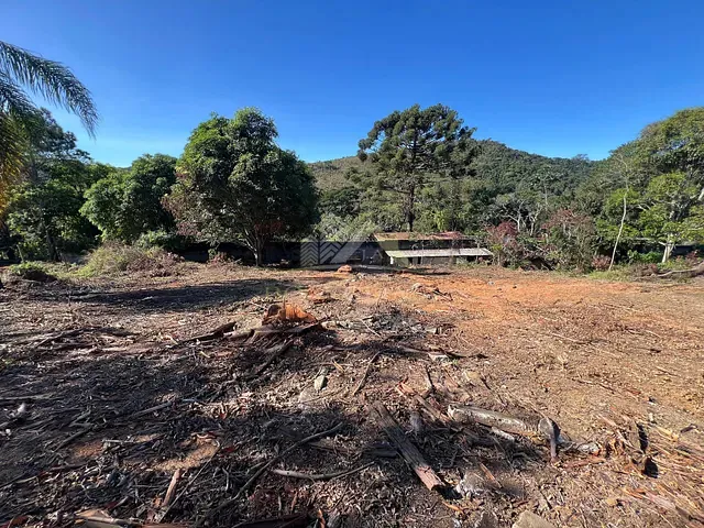 Terreno com 4500m², à venda, no bairro Recanto dos Lagos em Juiz de Fora