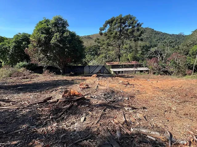 Terreno com 4500m², à venda, no bairro Recanto dos Lagos em Juiz de Fora