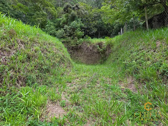Terreno com 855m², à venda, no bairro Cônego em Nova Friburgo
