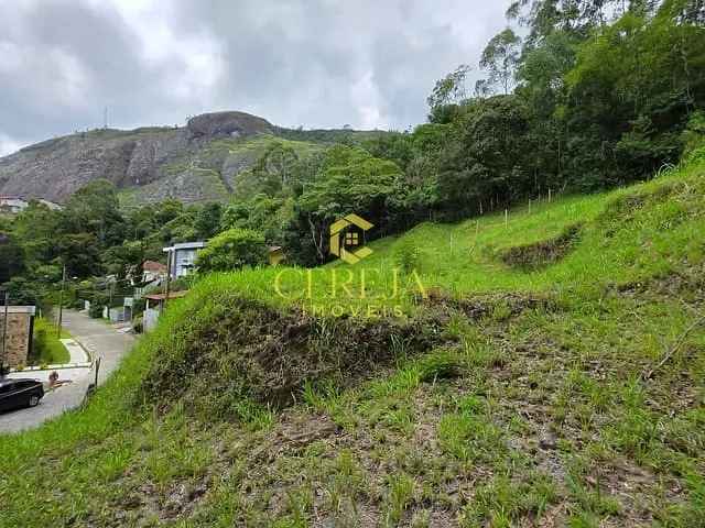 Terreno com 855m², à venda, no bairro Cônego em Nova Friburgo