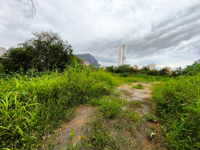 Terreno com 1000m², à venda, no bairro Alto Esplanada em Governador Valadares