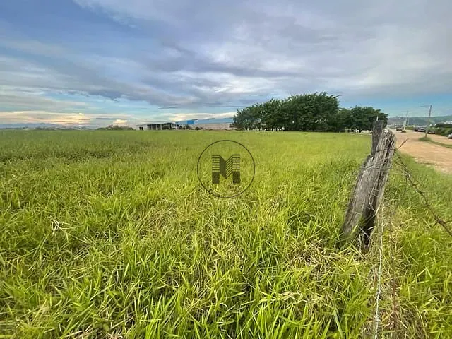 Terreno com 2000m², à venda, no bairro Barranco Alto em Potim
