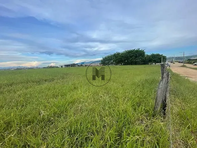 Terreno com 2000m², à venda, no bairro Barranco Alto em Potim