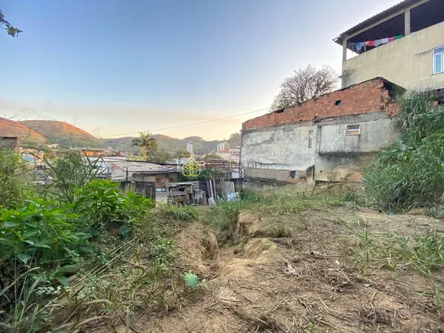 Terreno com 795m², à venda, no bairro Ano Bom em Barra Mansa