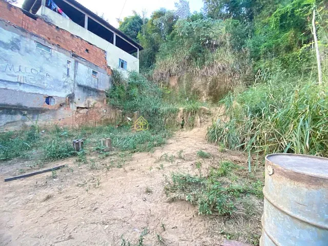 Terreno com 795m², à venda, no bairro Ano Bom em Barra Mansa