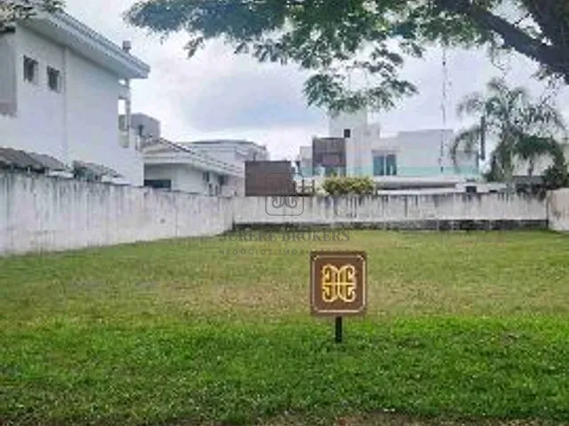 Terreno com 775m², à venda, no bairro Jurerê Internacional em Florianópolis