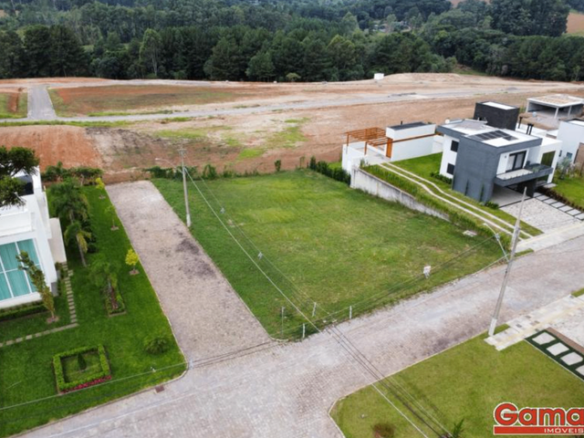 Terreno com 935m², à venda, no bairro Paraiso em Vila Flores
