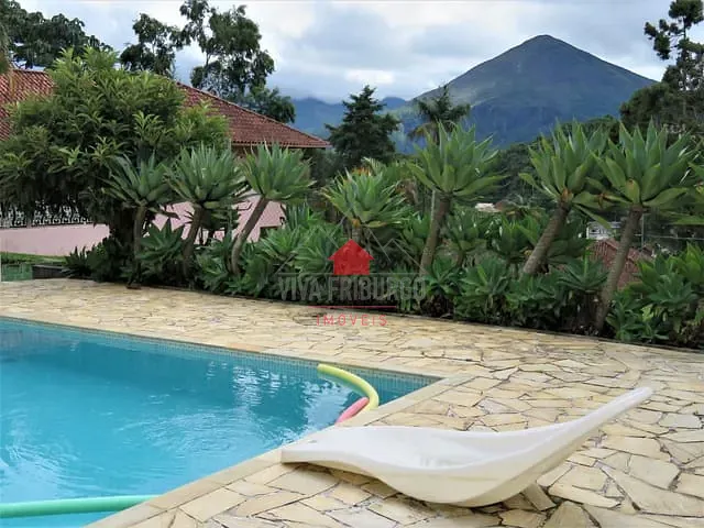 Terreno com 720m², à venda, no bairro Santa Elisa em Nova Friburgo