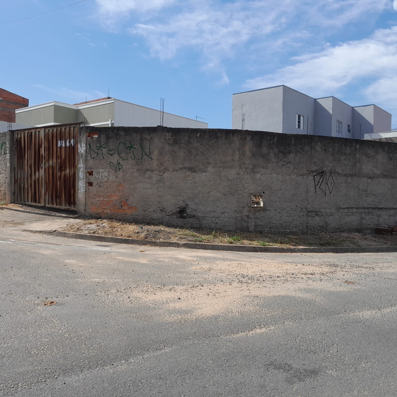 Terreno, 230 m² - Foto 1