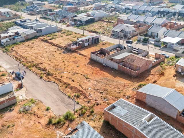 Terreno à venda, no bairro Estados em Fazenda Rio Grande