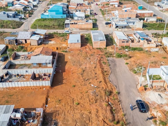 Terreno à venda, no bairro Estados em Fazenda Rio Grande