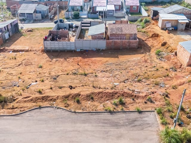 Terreno à venda, no bairro Estados em Fazenda Rio Grande