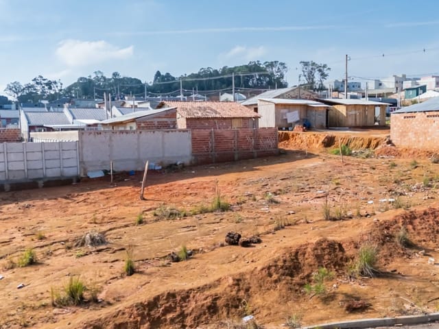 Terreno à venda, no bairro Estados em Fazenda Rio Grande