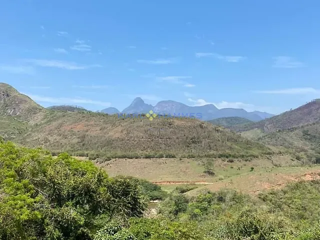 Terreno com 3954m², à venda, no bairro Pedro do Rio em Petrópolis