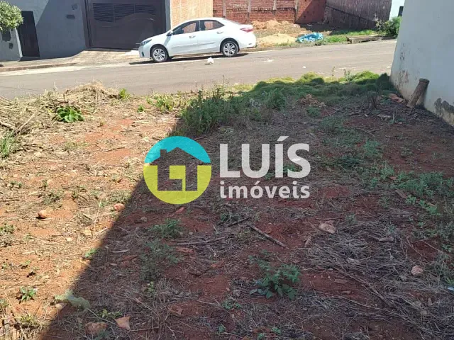 Terreno com 218m², à venda, no bairro Wenceslau de Almeida em Guaranésia