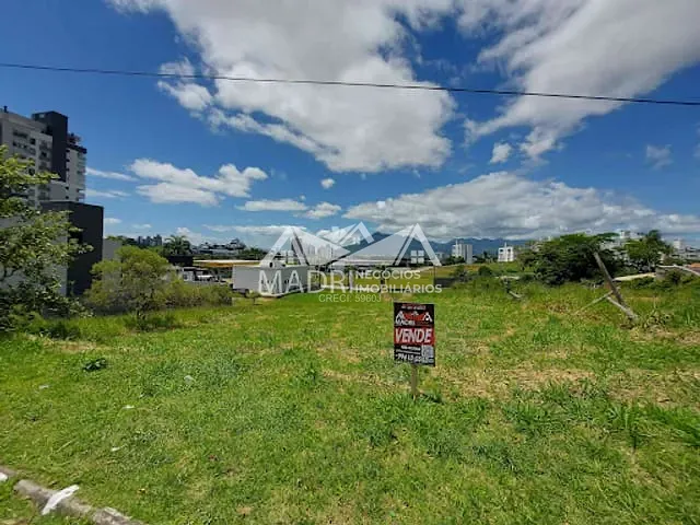 Terreno com 468m², à venda, no bairro Pedra Branca em Palhoça