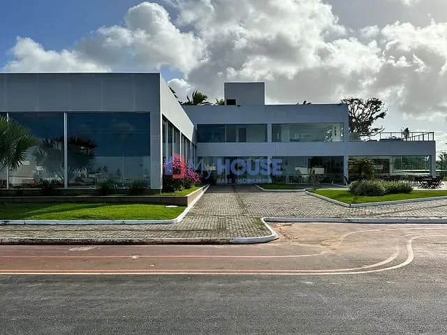 Terreno com 450m², à venda, no bairro Nossa Senhora da Vitória em Ilhéus