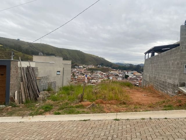 Foto do anúncio: Terreno à Venda em Loteamento Vale das Hortênsias, Itajubá MG