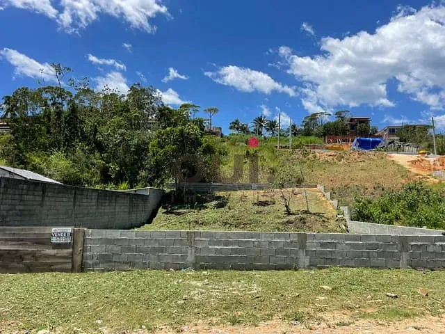 Terreno com 452m², à venda, no bairro Balneário Gardem Mar em Caraguatatuba