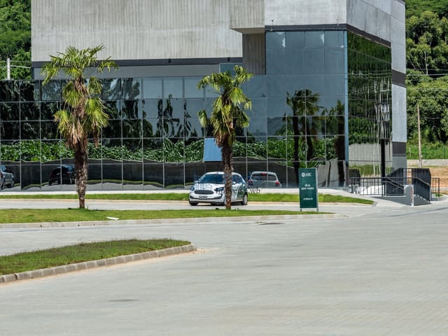 Terreno com 4886m², à venda, no bairro Pereque em Porto Belo