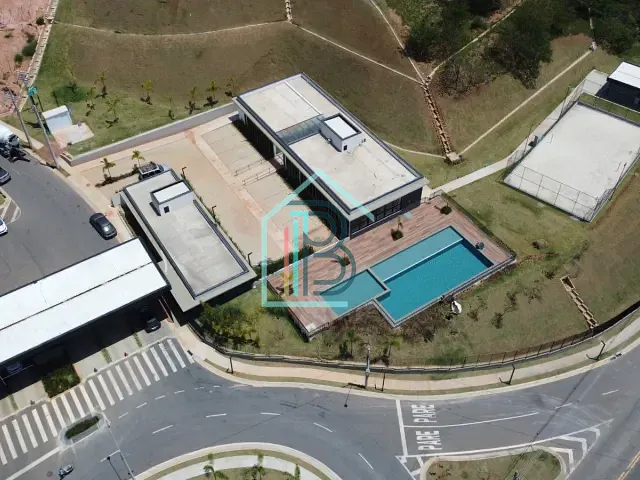 Terreno com 301m², à venda, no bairro Centro em Arujá