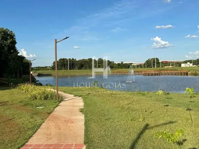 Terreno com 280m², à venda, no bairro Parqville Quaresmeira em Trindade