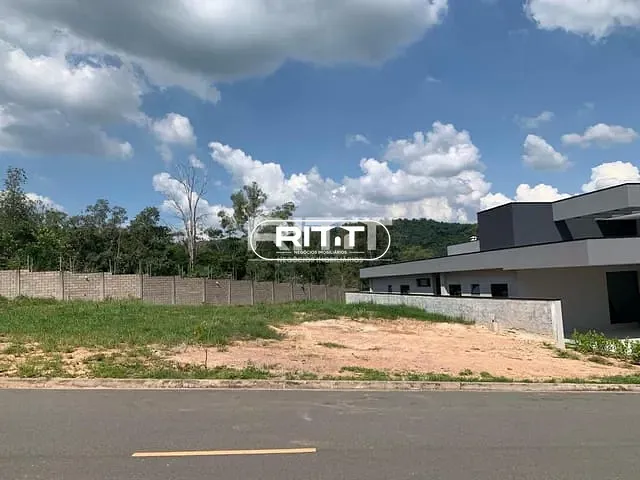 Terreno com 691m², à venda, no bairro Jardim Portugal em Valinhos