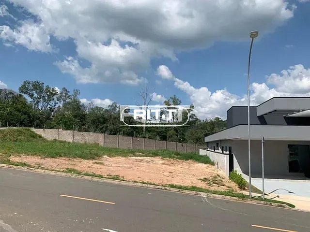 Terreno com 691m², à venda, no bairro Jardim Portugal em Valinhos