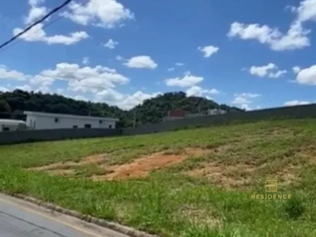 Terreno com 288m², à venda, no bairro Sessenta em Volta Redonda