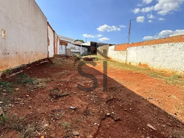 Terreno com 300m², à venda, no bairro Jardim São Pedro em Americana