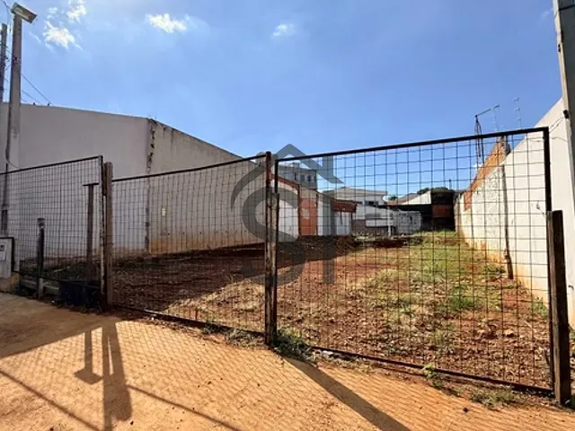Terreno com 300m², à venda, no bairro Jardim São Pedro em Americana
