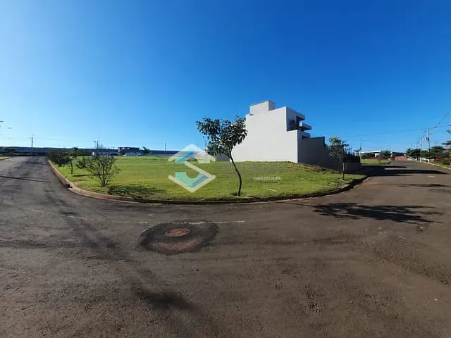 Terreno com 403m², à venda, no bairro ANITA MOREIRA em Jacarezinho