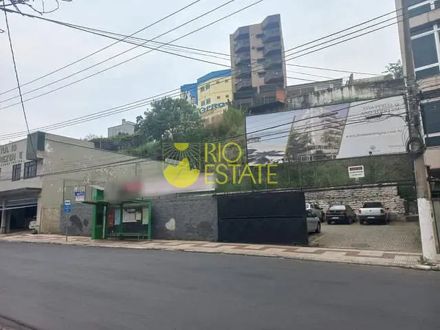 Terreno com 366m², à venda, no bairro São João em Volta Redonda