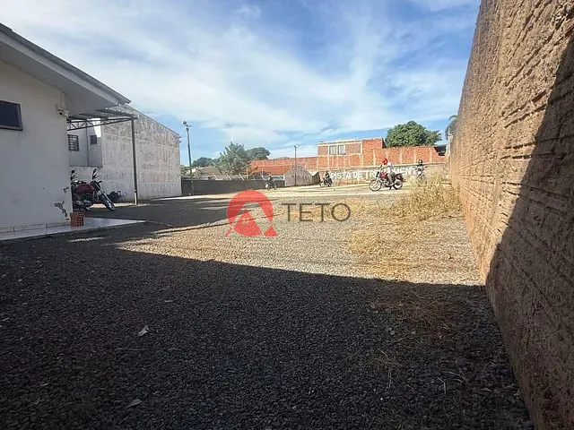 Terreno com 1000m², à venda, no bairro Jardim Alvorada em Maringá