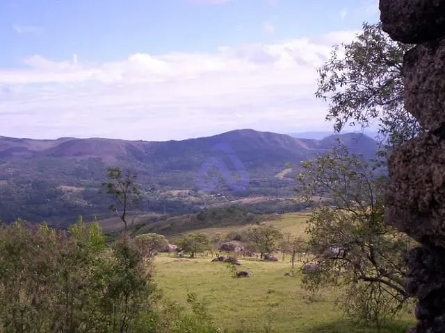 Terreno com 300000m², à venda, no bairro Portal da Serra em Santana de Parnaíba