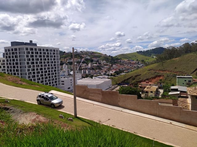 Terreno com 365m², à venda, no bairro Quintas das Avenidas em Juiz de Fora