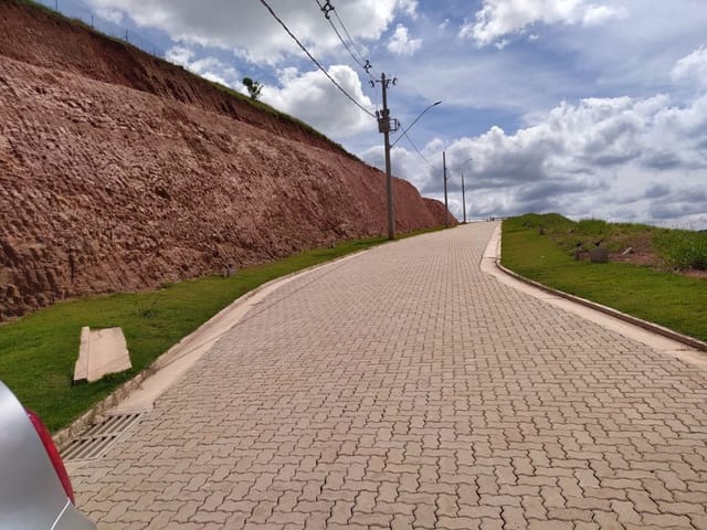 Terreno com 365m², à venda, no bairro Quintas das Avenidas em Juiz de Fora