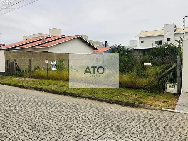 Terreno com 360m², à venda, no bairro Universitário em Tijucas