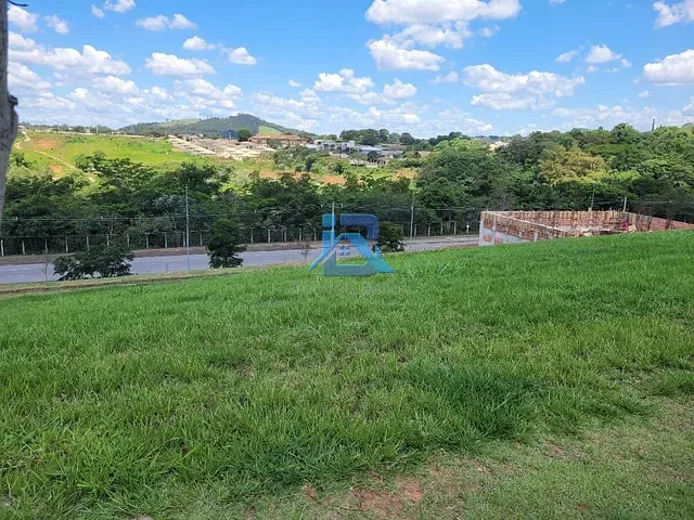 Terreno com 388m², à venda, no bairro Residencial Fazenda Santa Rosa - Fase 1 em Itatiba