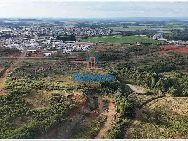 Terreno com 621m², à venda, no bairro Portal em Fraiburgo